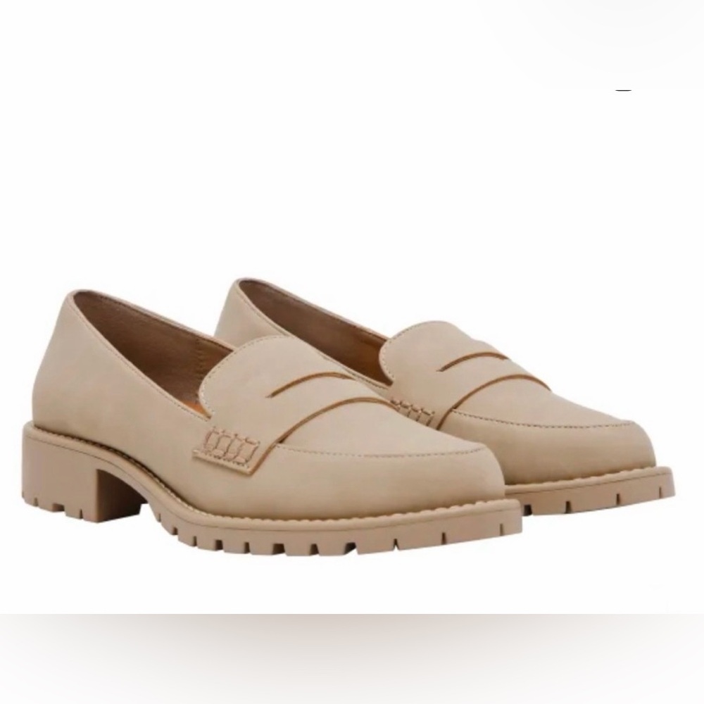 Dolce Vita DV Beige Lug Loafers Sz 9.5